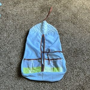 NWOT tie diaper holder for crip